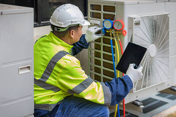 Professional Hvac technician working in South Beloit, IL